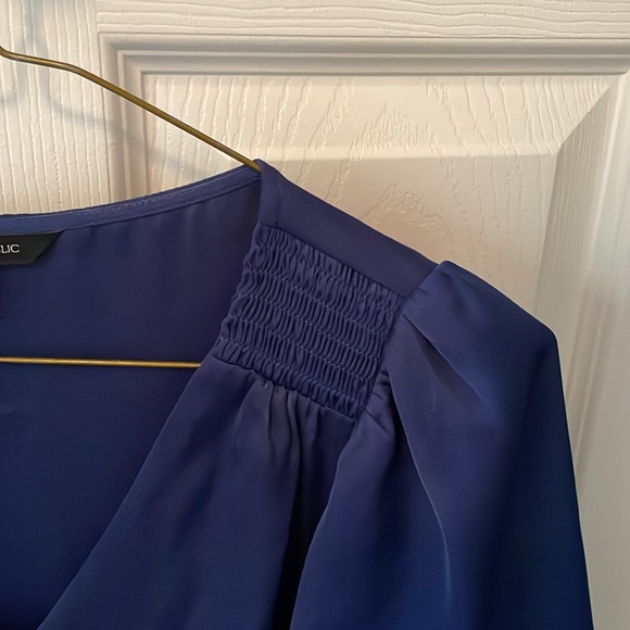 Pretty silky royal blue blouse - Picture 3 of 3